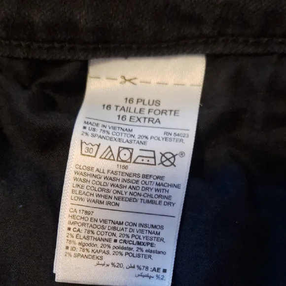 Old Navy Women’s Super Skinny Jeans – Size 16 Plus, Black Mid-Rise - Picture 6 of 6